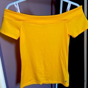 Guess off the shoulder short sleeve top